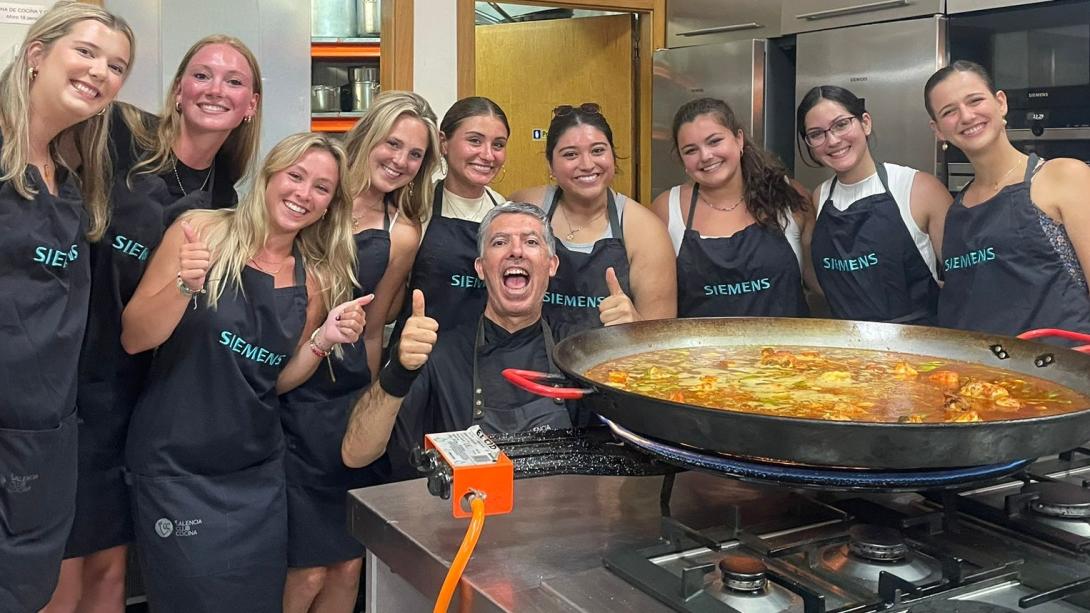 A paella cooking class