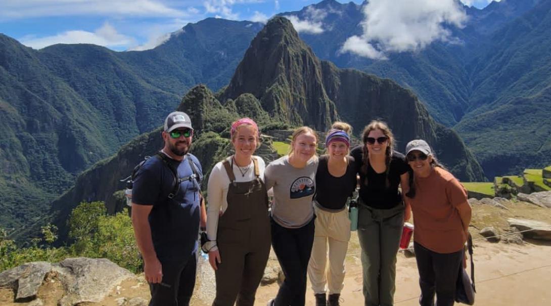 Volontärer på Machu Picchu, Peru