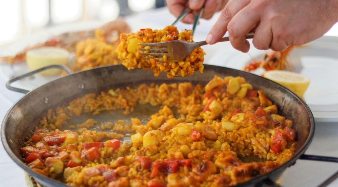 Cooking Spain's most famous dish: paella 